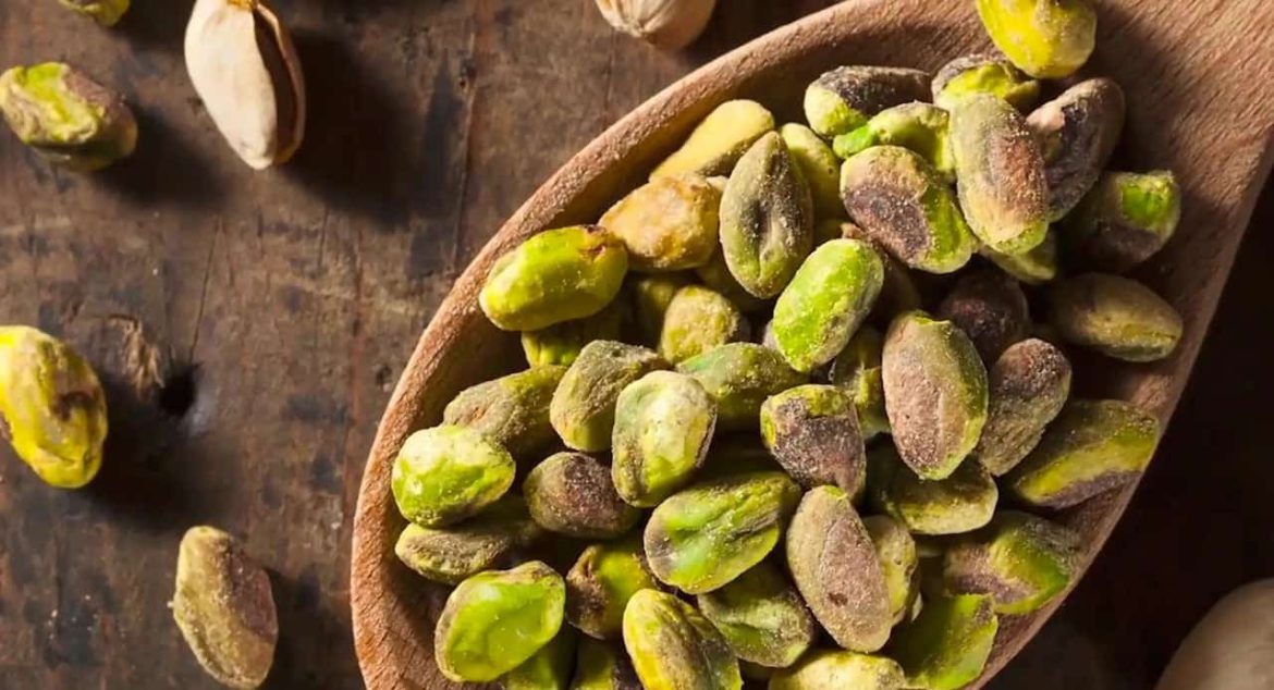 Salted pistachio kernels bulk price